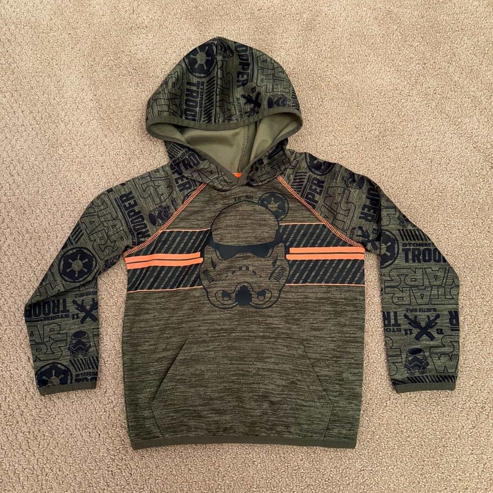 Worn once. Star Wars boys hooded sweatshirt. Size 4